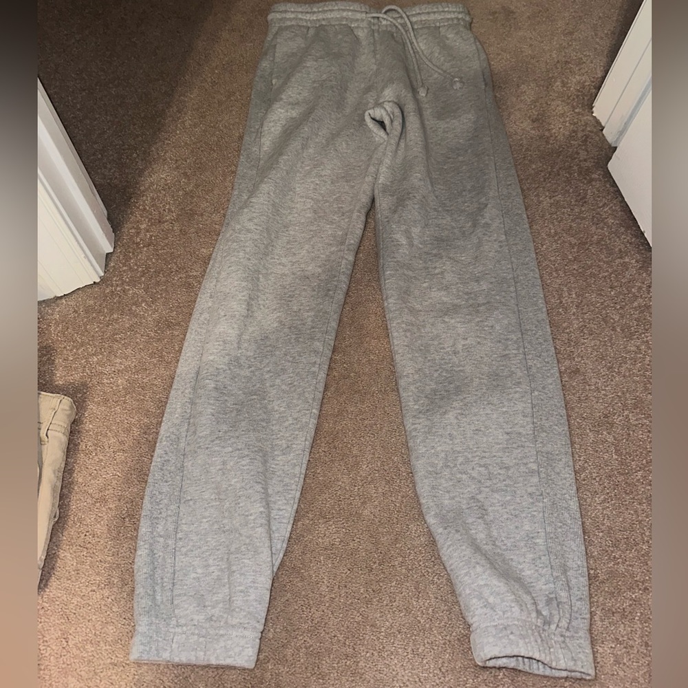 Aritzia tna boyfriend jogger